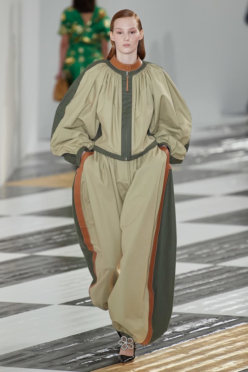 Paris fashion show fall 2020 ready to wear loewe collection