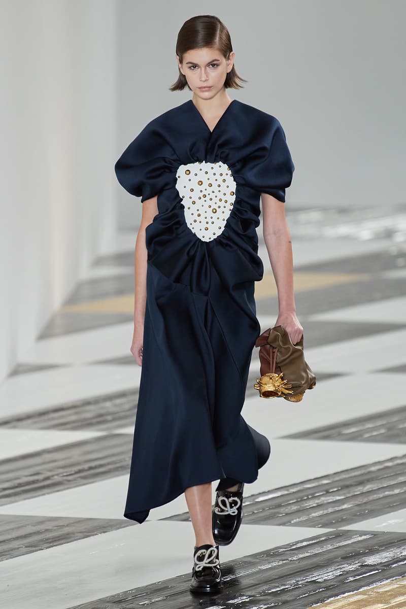 Paris fashion show fall 2020 ready to wear loewe collection