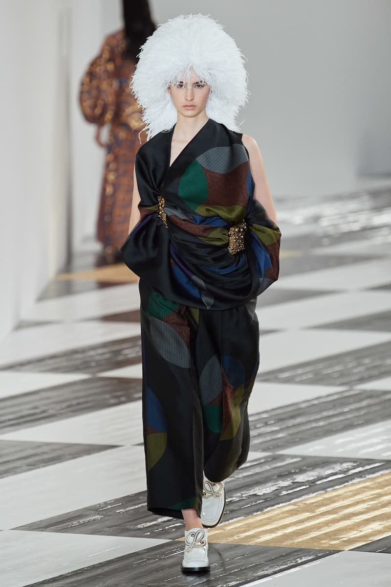 Paris fashion show fall 2020 ready to wear loewe collection
