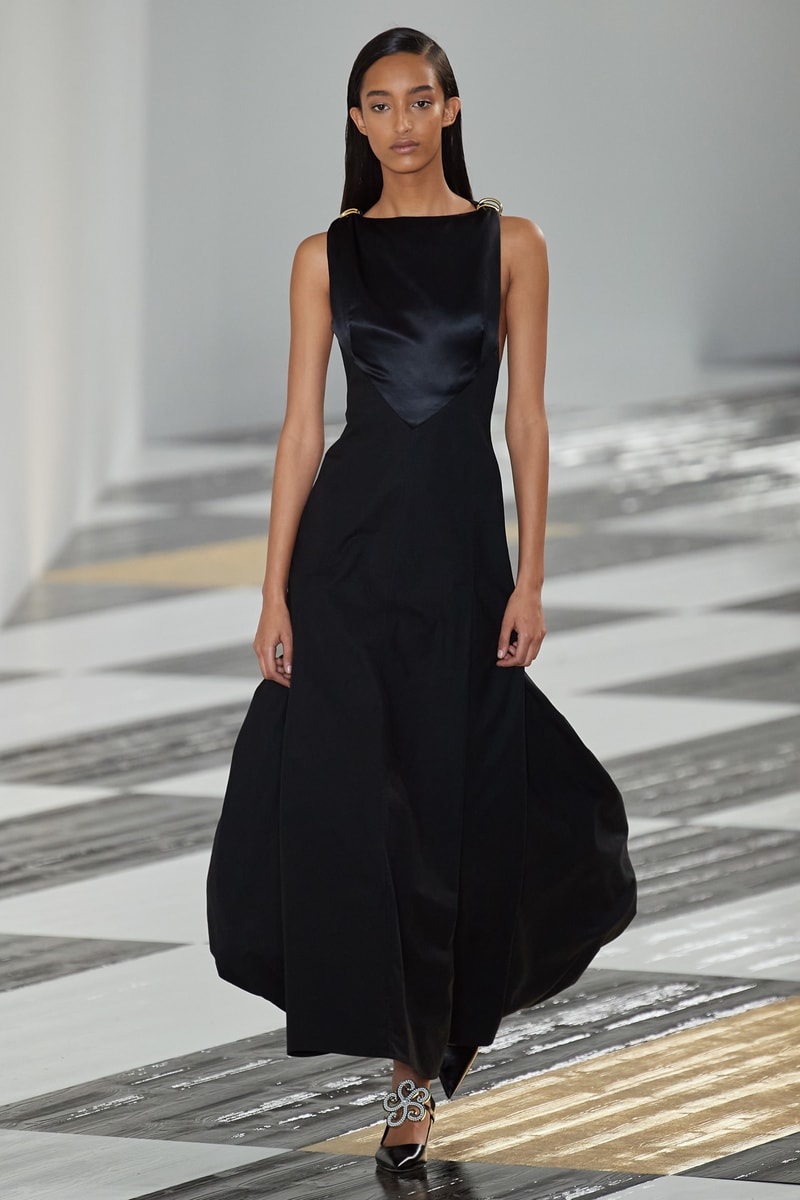 Paris fashion show fall 2020 ready to wear loewe collection