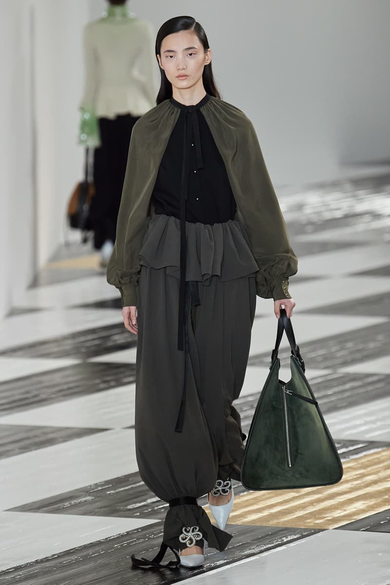 Paris fashion show fall 2020 ready to wear loewe collection