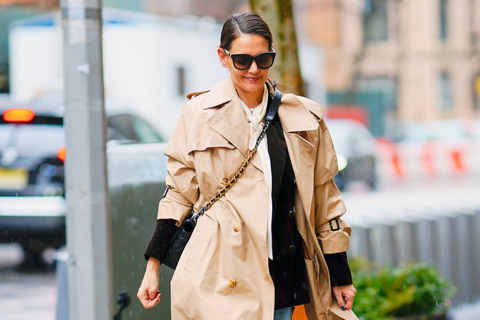怎樣將 Chanel 手袋背得瀟灑隨性?Katie Holmes 用一身穿搭給了答案!