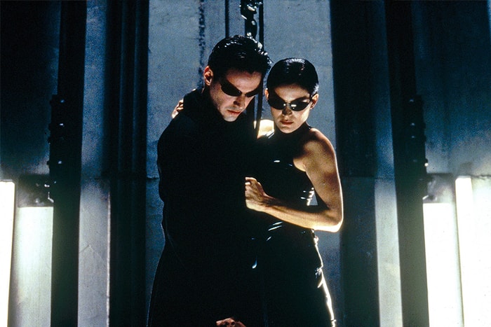 Keanu Reeves 於《The Matrix 4》造型曝光,網民:「跟以往分別也太大了吧!」