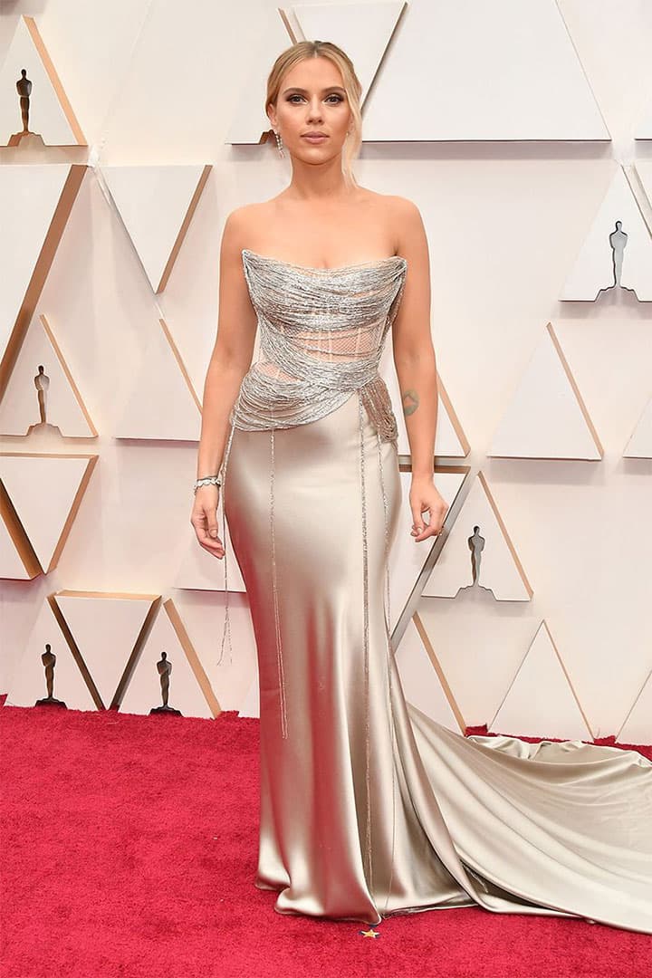 Scarlett Johansson Red Carpet Look