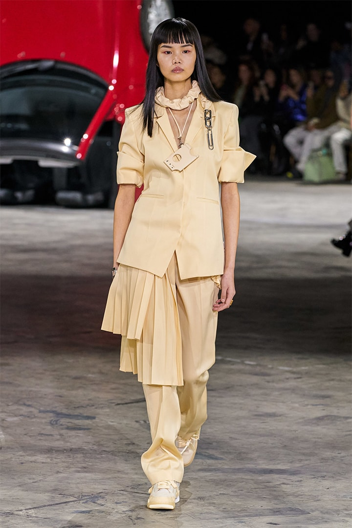 pfw off white 2020 fall Virgil Abloh Gigi hadid Bella Hadid Yolanda Hadid