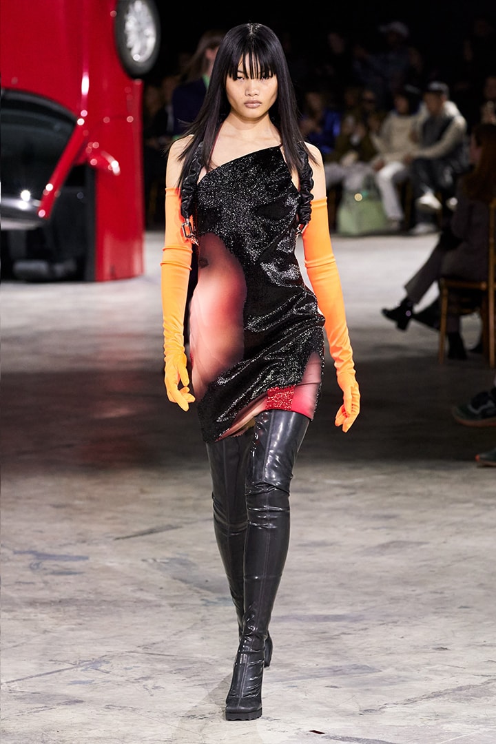 pfw off white 2020 fall Virgil Abloh Gigi hadid Bella Hadid Yolanda Hadid