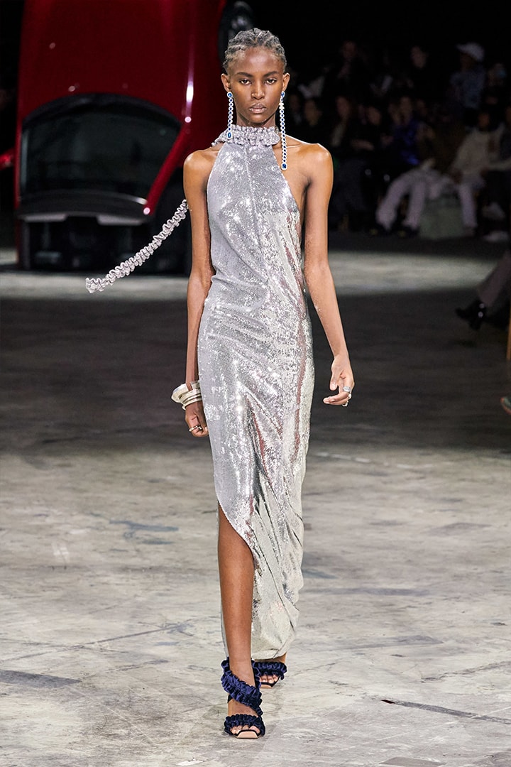 pfw off white 2020 fall Virgil Abloh Gigi hadid Bella Hadid Yolanda Hadid