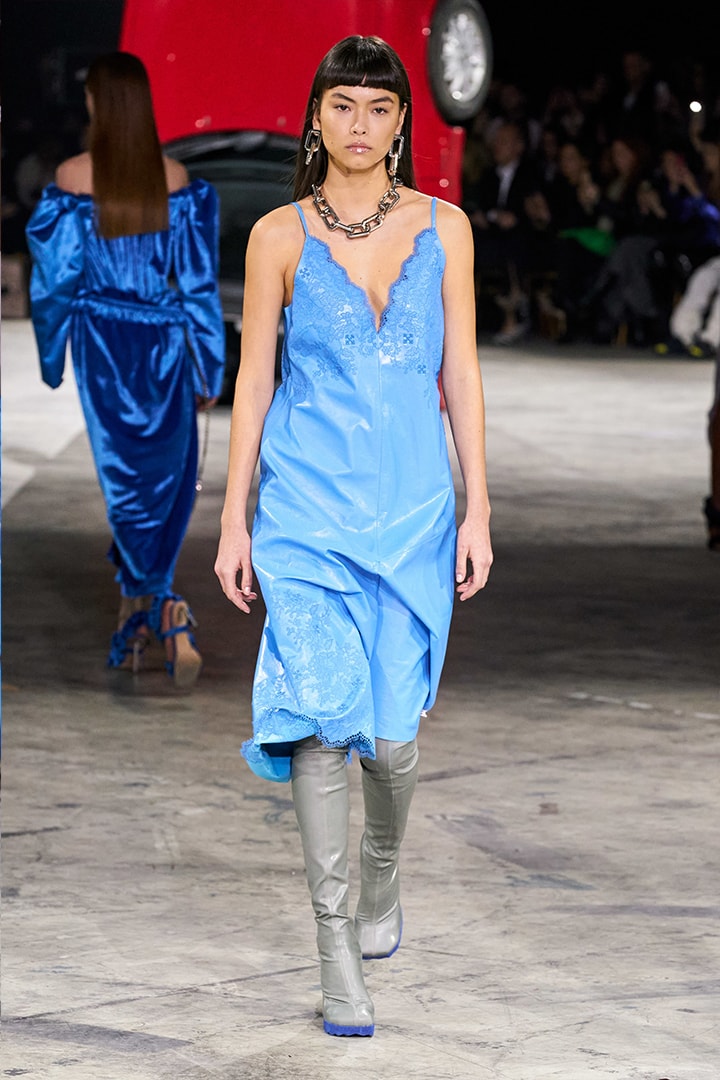pfw off white 2020 fall Virgil Abloh Gigi hadid Bella Hadid Yolanda Hadid