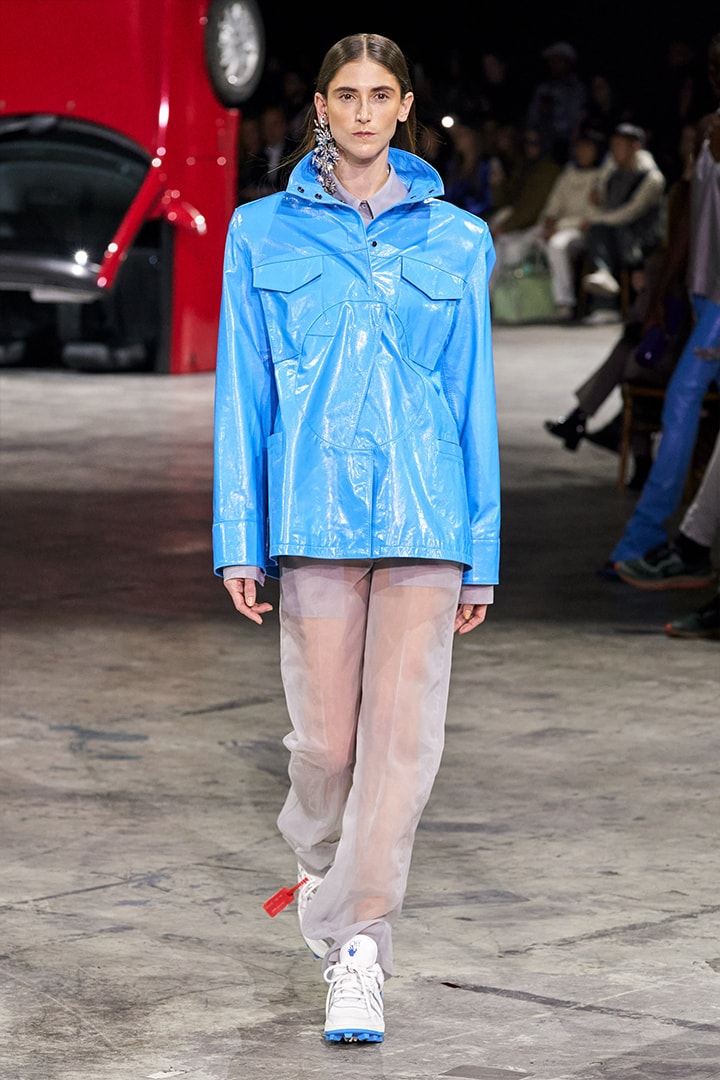 pfw off white 2020 fall Virgil Abloh Gigi hadid Bella Hadid Yolanda Hadid