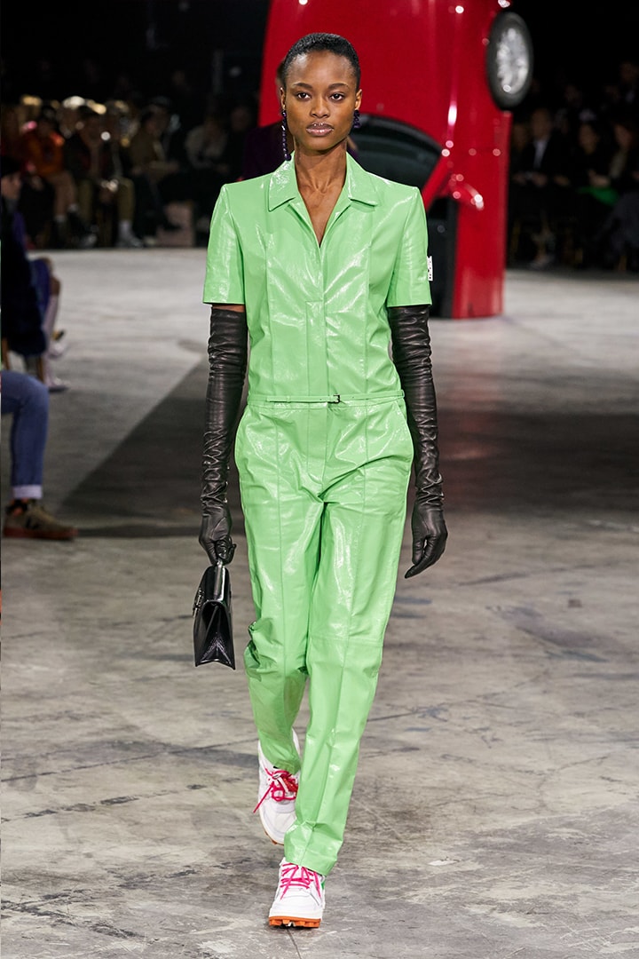 pfw off white 2020 fall Virgil Abloh Gigi hadid Bella Hadid Yolanda Hadid
