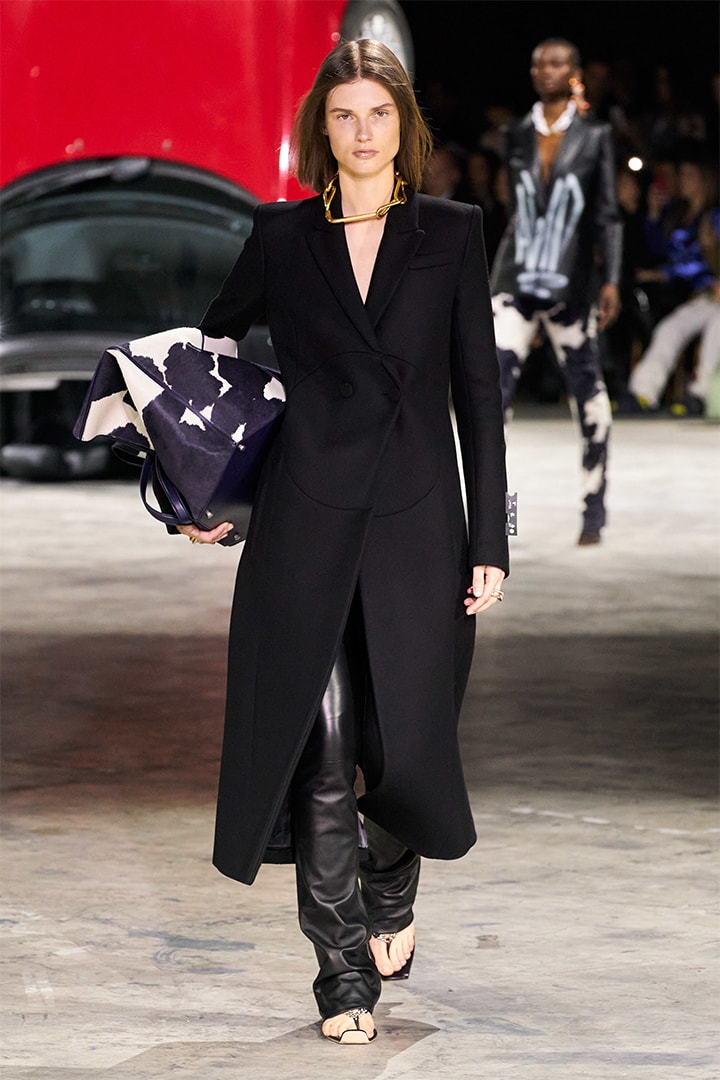 pfw off white 2020 fall Virgil Abloh Gigi hadid Bella Hadid Yolanda Hadid