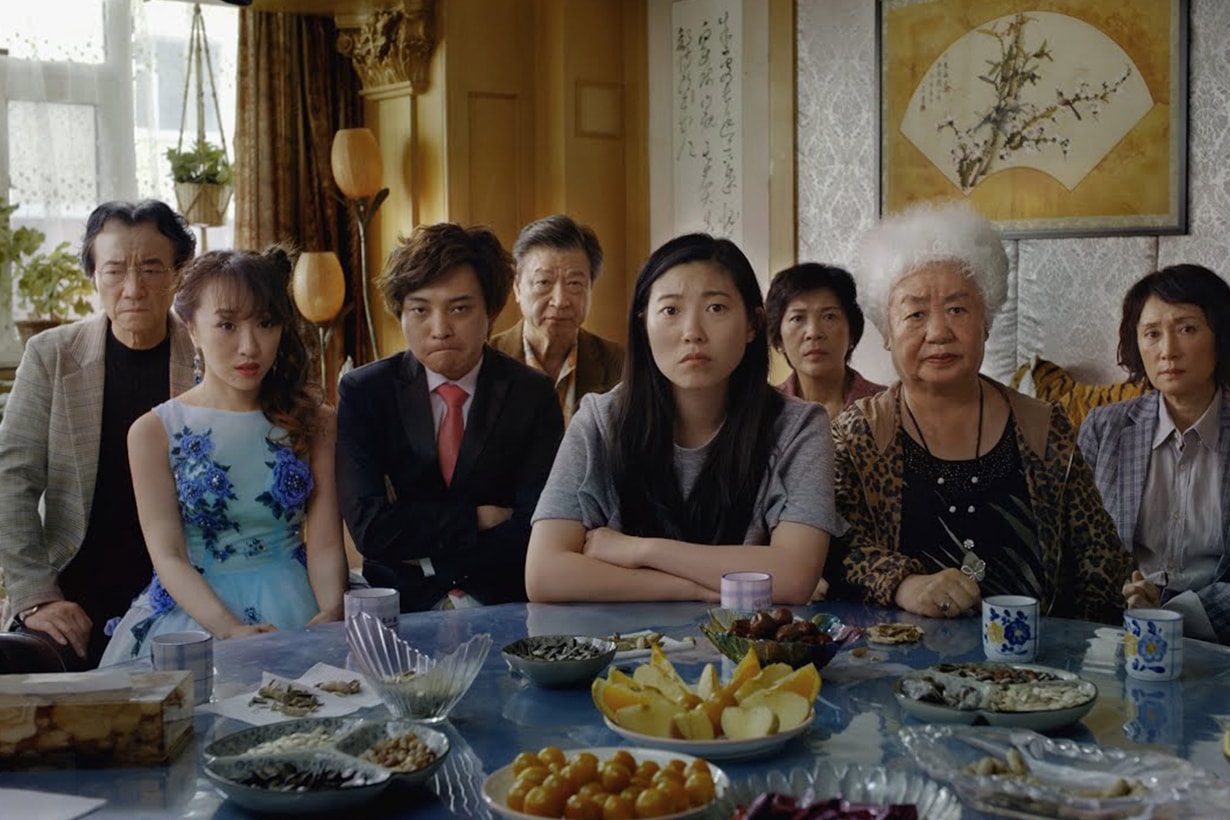 Awkwafina 金球獎作品《別告訴她》上畫!從家庭倫理中看文化與人性