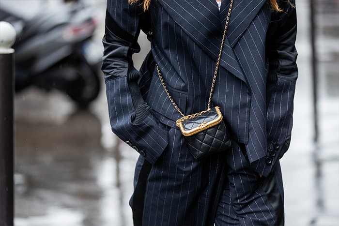 #PFW：從巴黎時裝週偷師搭配靈感：街拍型人們都在穿這款外套！