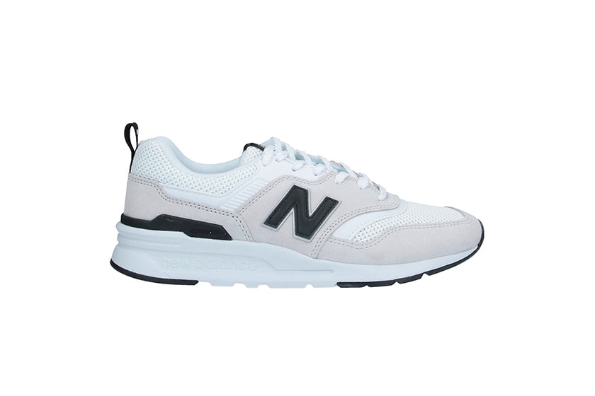 White Sneakers Style Outfit 2020