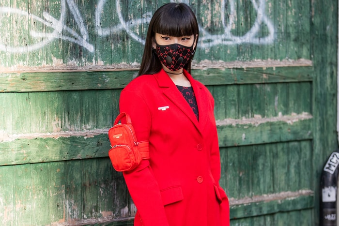 #PFW：時裝週的場外焦點，秋元梢證明了戴上口罩街拍也能很時髦！