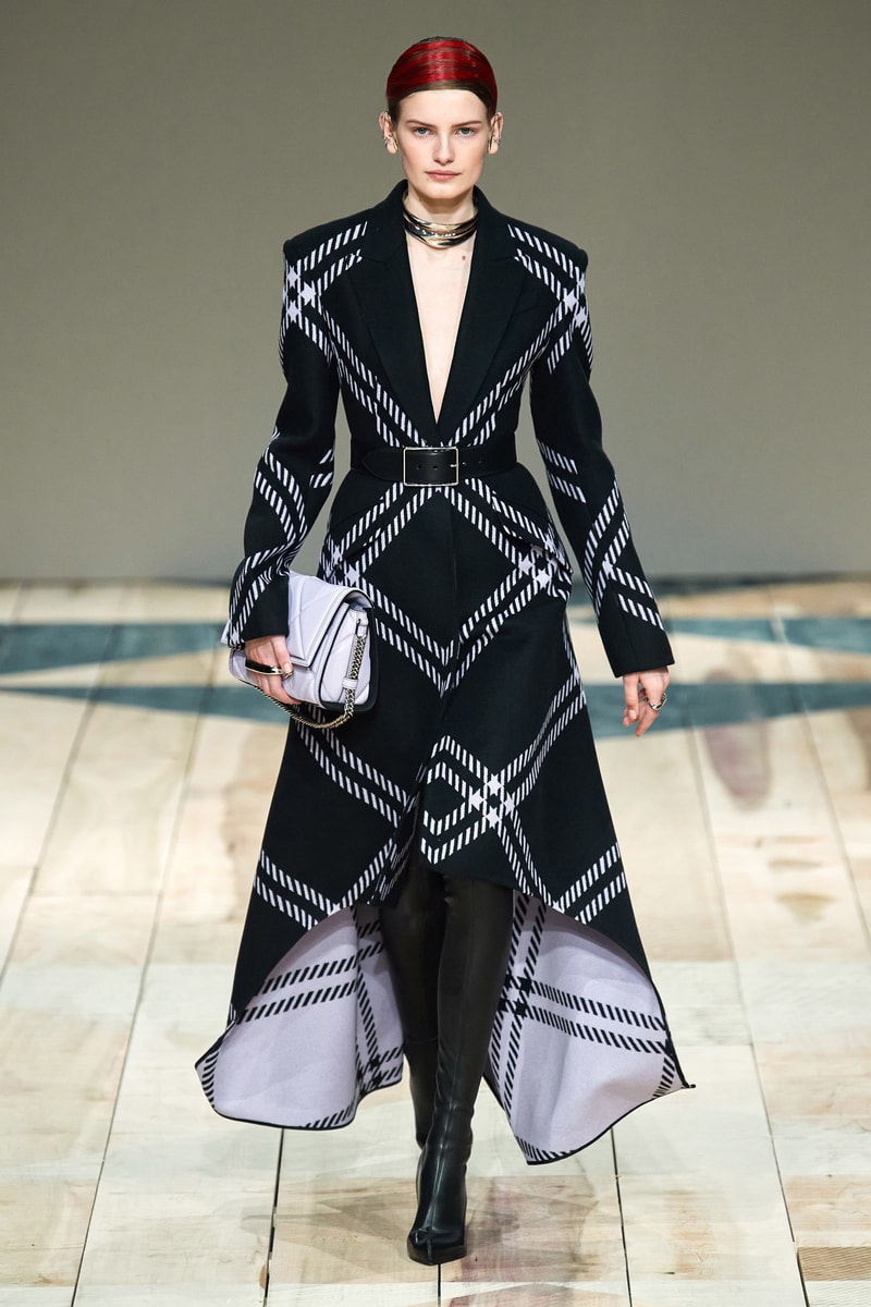 Paris fashion shows Alexander mcqueen 2020 ready to wear