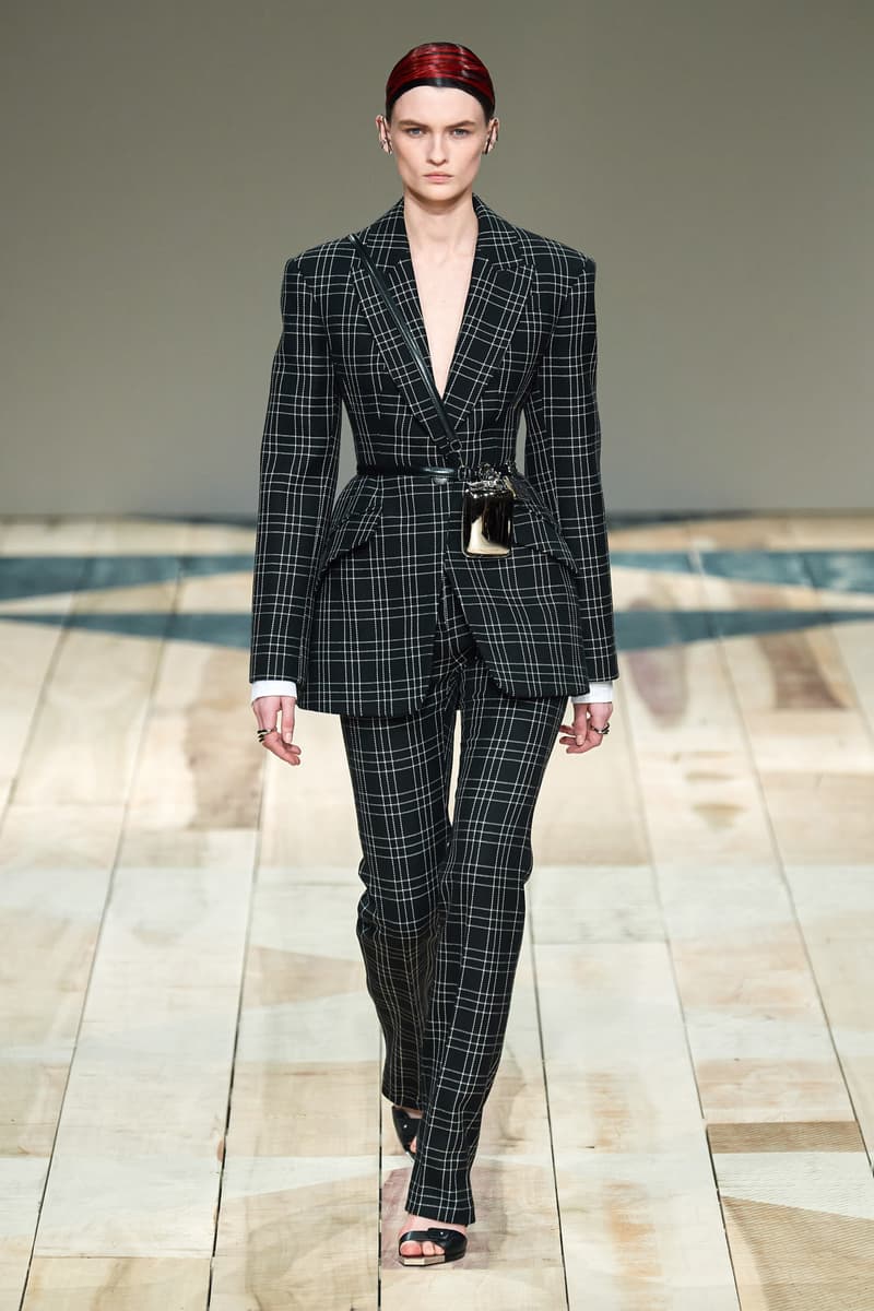 Paris fashion shows Alexander mcqueen 2020 ready to wear