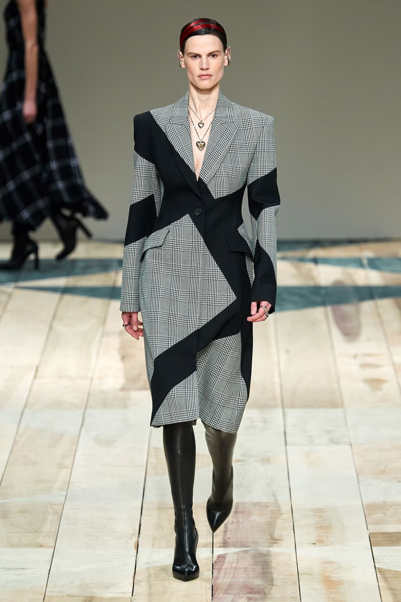 Paris fashion shows Alexander mcqueen 2020 ready to wear