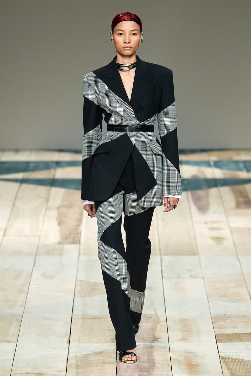 Paris fashion shows Alexander mcqueen 2020 ready to wear