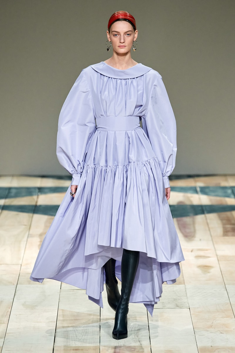 Paris fashion shows Alexander mcqueen 2020 ready to wear