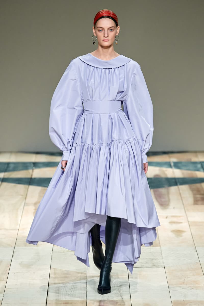 Paris fashion shows Alexander mcqueen 2020 ready to wear