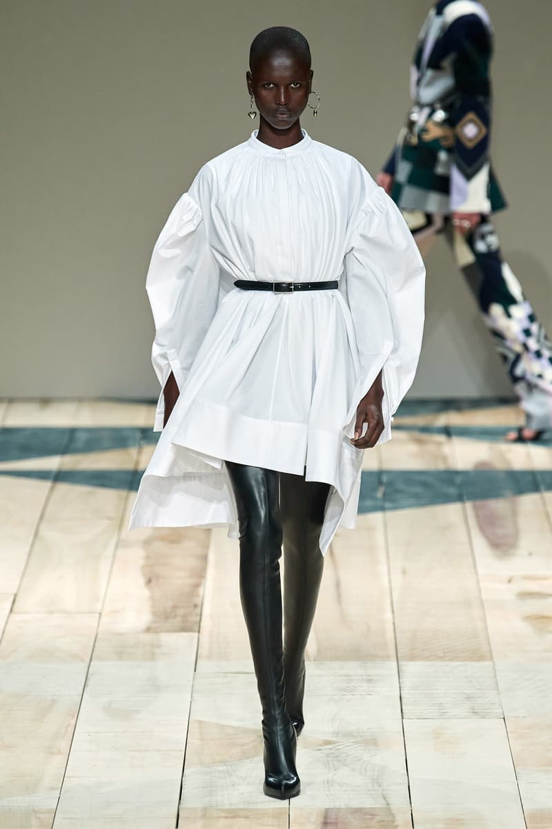 Paris fashion shows Alexander mcqueen 2020 ready to wear