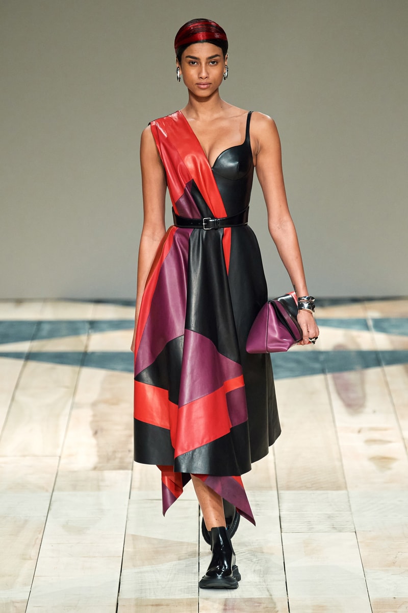 Paris fashion shows Alexander mcqueen 2020 ready to wear