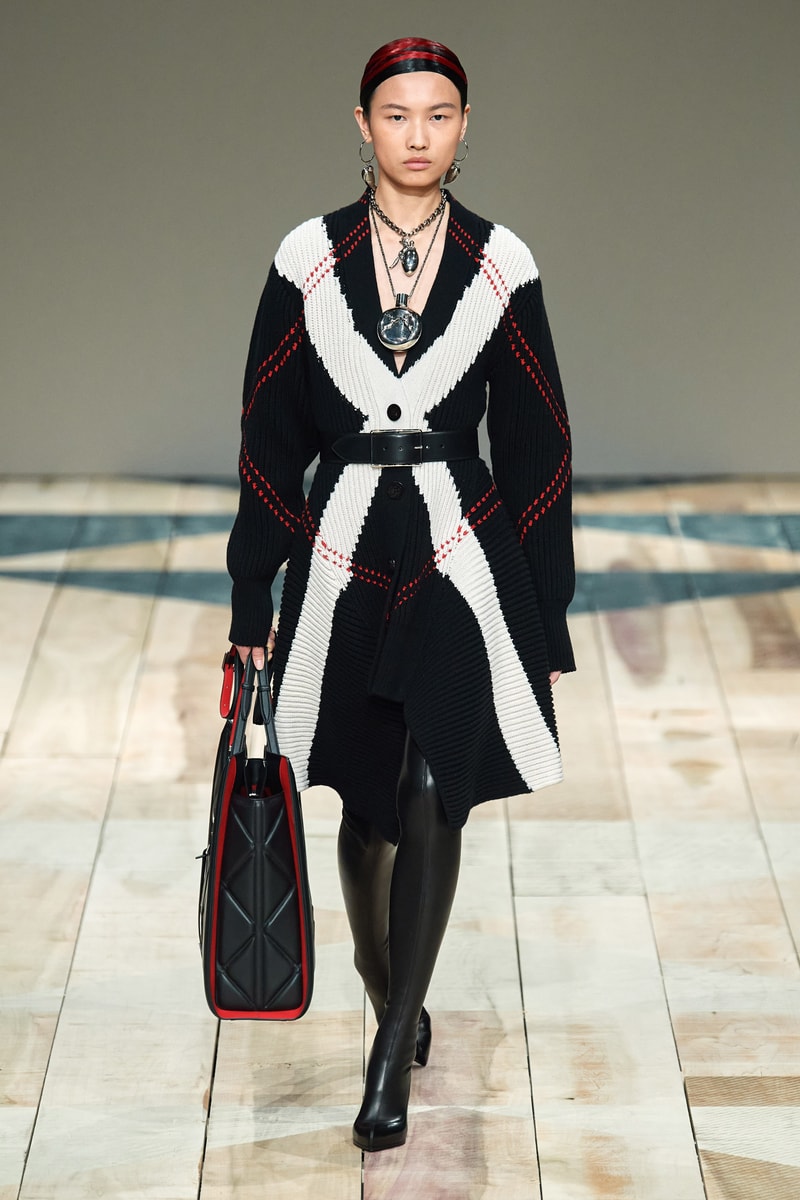 Paris fashion shows Alexander mcqueen 2020 ready to wear