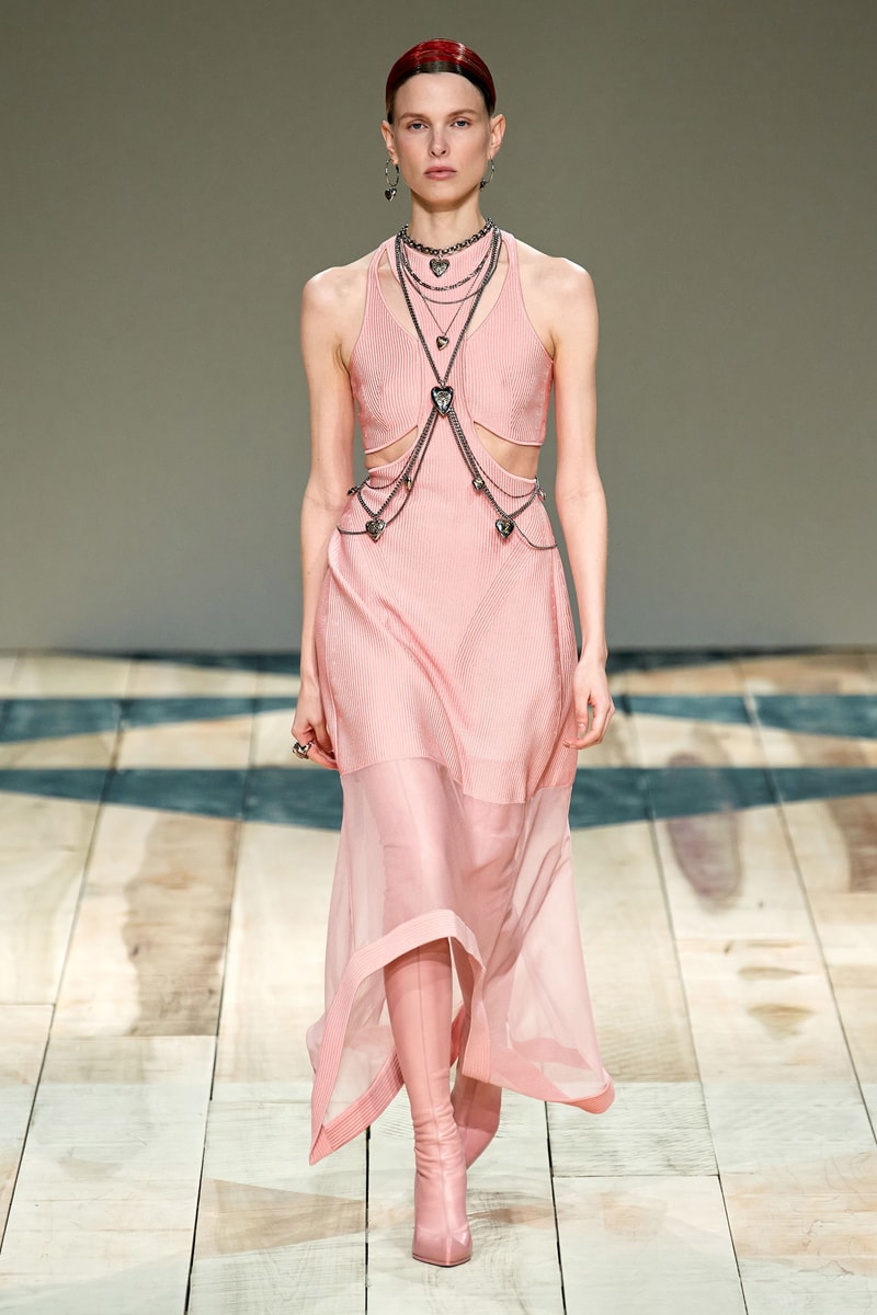 Paris fashion shows Alexander mcqueen 2020 ready to wear