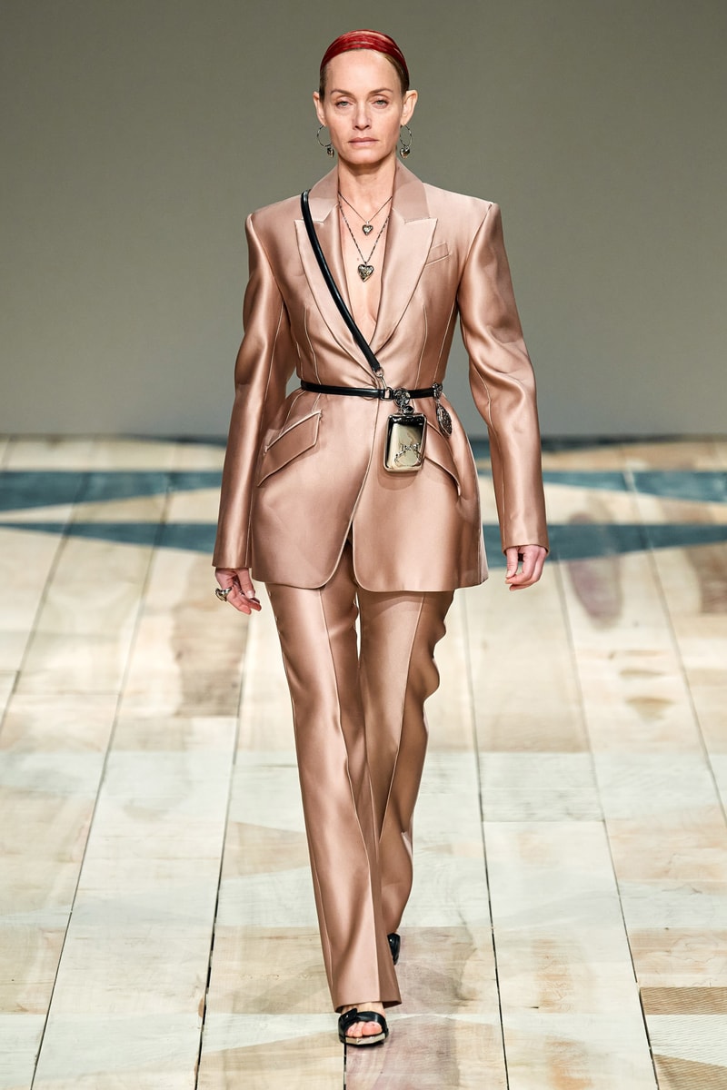 Paris fashion shows Alexander mcqueen 2020 ready to wear