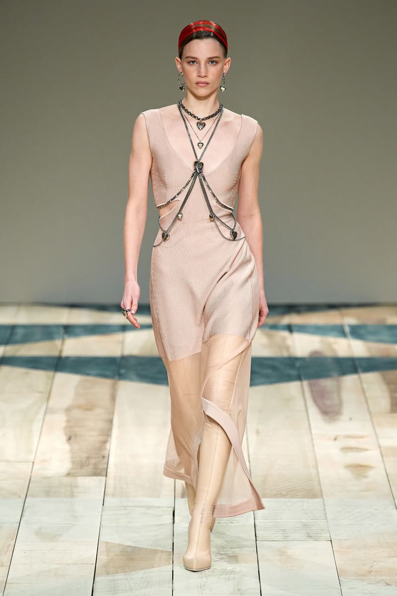 Paris fashion shows Alexander mcqueen 2020 ready to wear