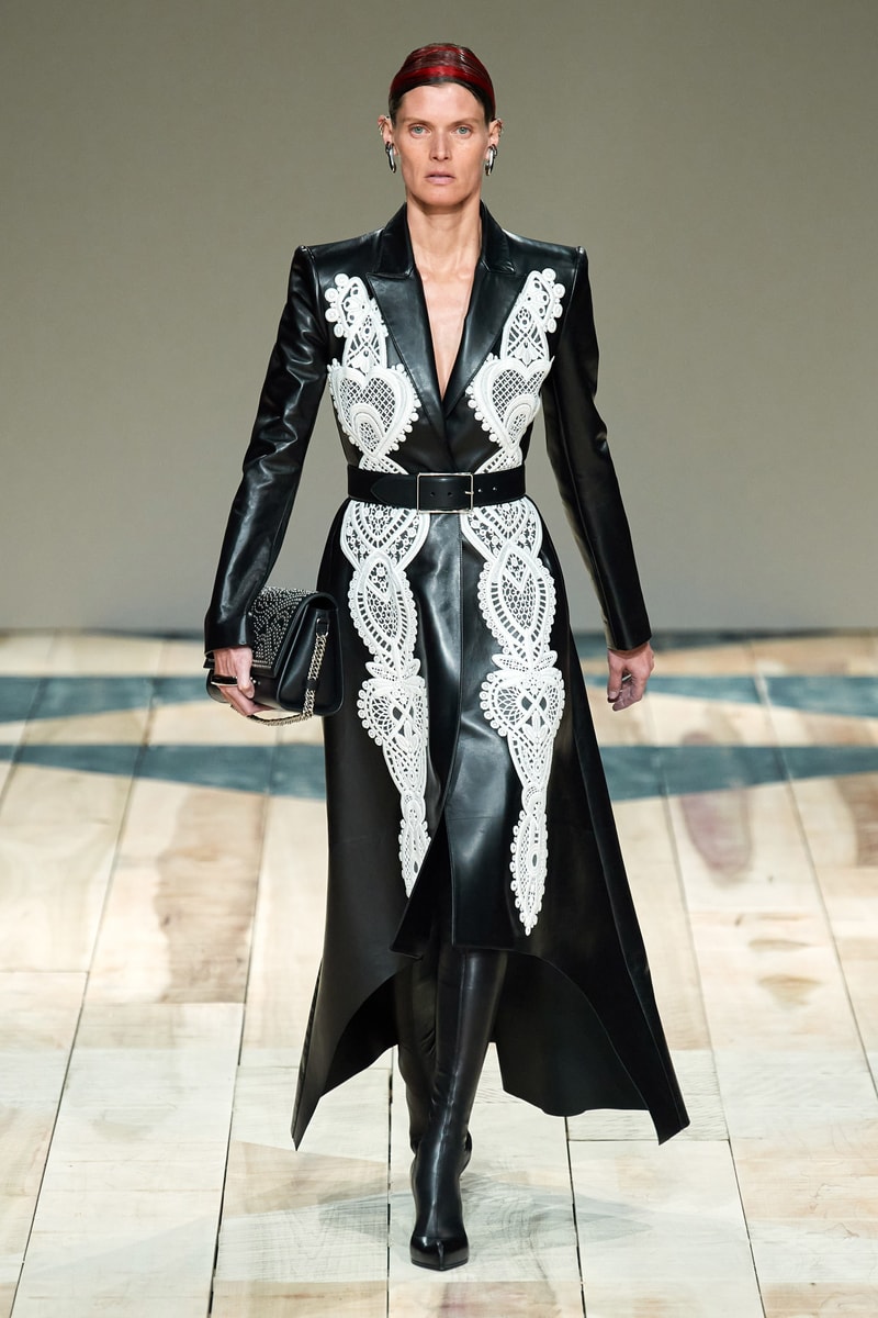 Paris fashion shows Alexander mcqueen 2020 ready to wear