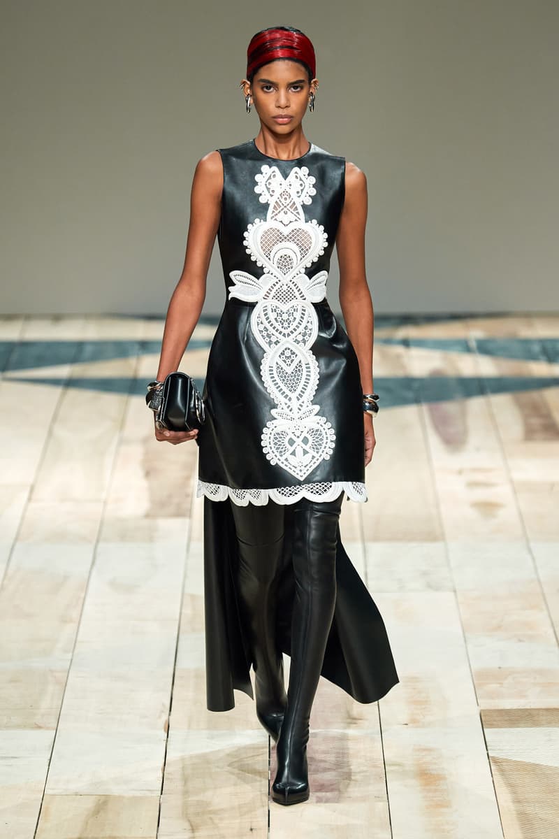 Paris fashion shows Alexander mcqueen 2020 ready to wear