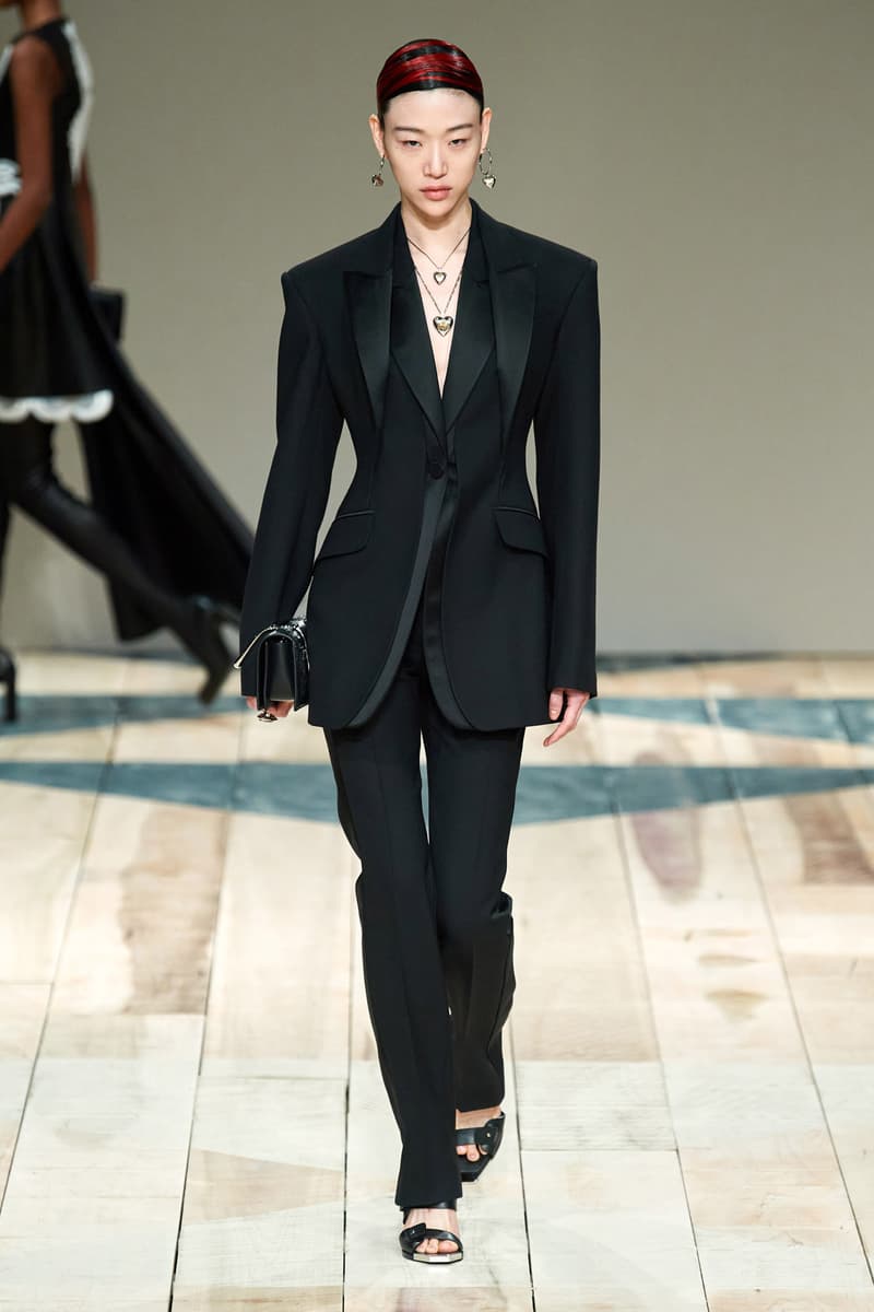 Paris fashion shows Alexander mcqueen 2020 ready to wear
