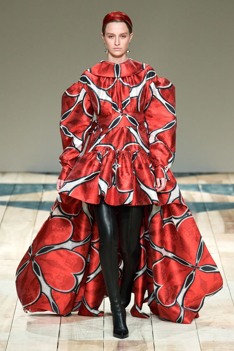 Paris fashion shows Alexander mcqueen 2020 ready to wear