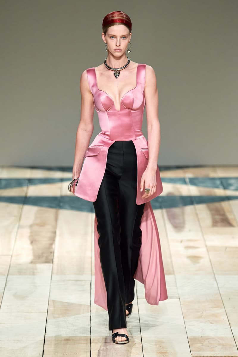 Paris fashion shows Alexander mcqueen 2020 ready to wear