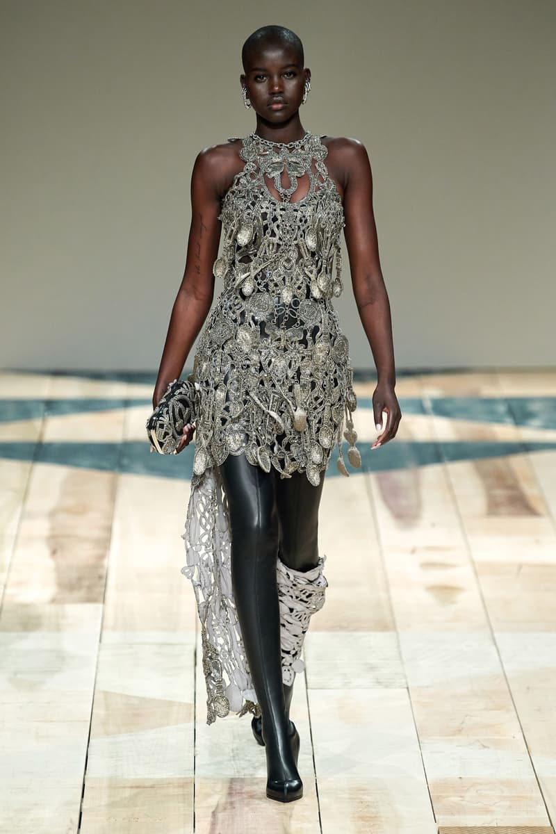 Paris fashion shows Alexander mcqueen 2020 ready to wear