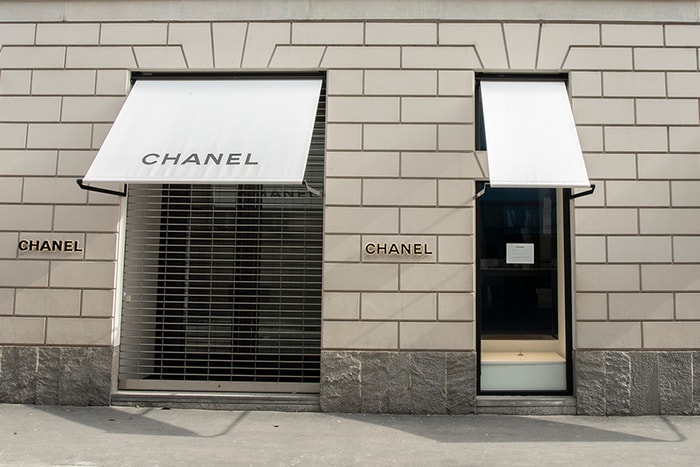 為什麼對 Chanel 來說，沒有線上網店其實反而是一大助力？