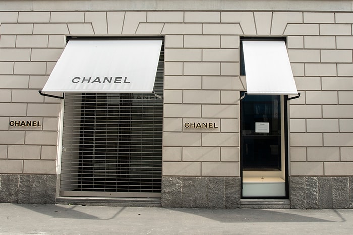 為什麼對 Chanel 來說,沒有線上網店其實反而是一大助力?
