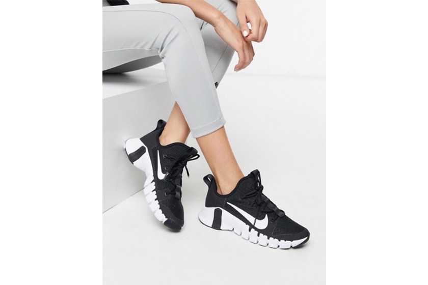 anna wintour sneakers nike