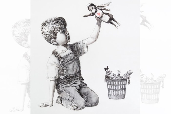 Banksy 最新畫作向醫護人員致敬,更私下附上暖心的訊息!