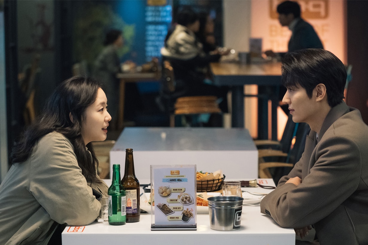 The King: Eternal Monarch Lee Min Ho Kim Go Eun Jung Eun Chae SBS Netflix Korean Drama Product placement Embedded Marketing tv advertisement 