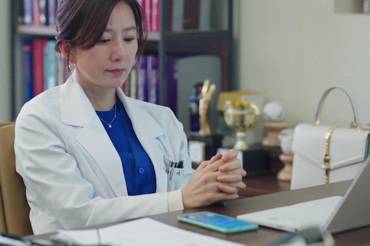 The World of the Married JTBC Korean Drama Kim Hee Ae Han So Hee Park Hae Joon Gucci Sylvie 1969 Alessandro Michele Sylvie Vartan Celebrities Handbag Celebrities Drama styling korean idols celebrities actresses