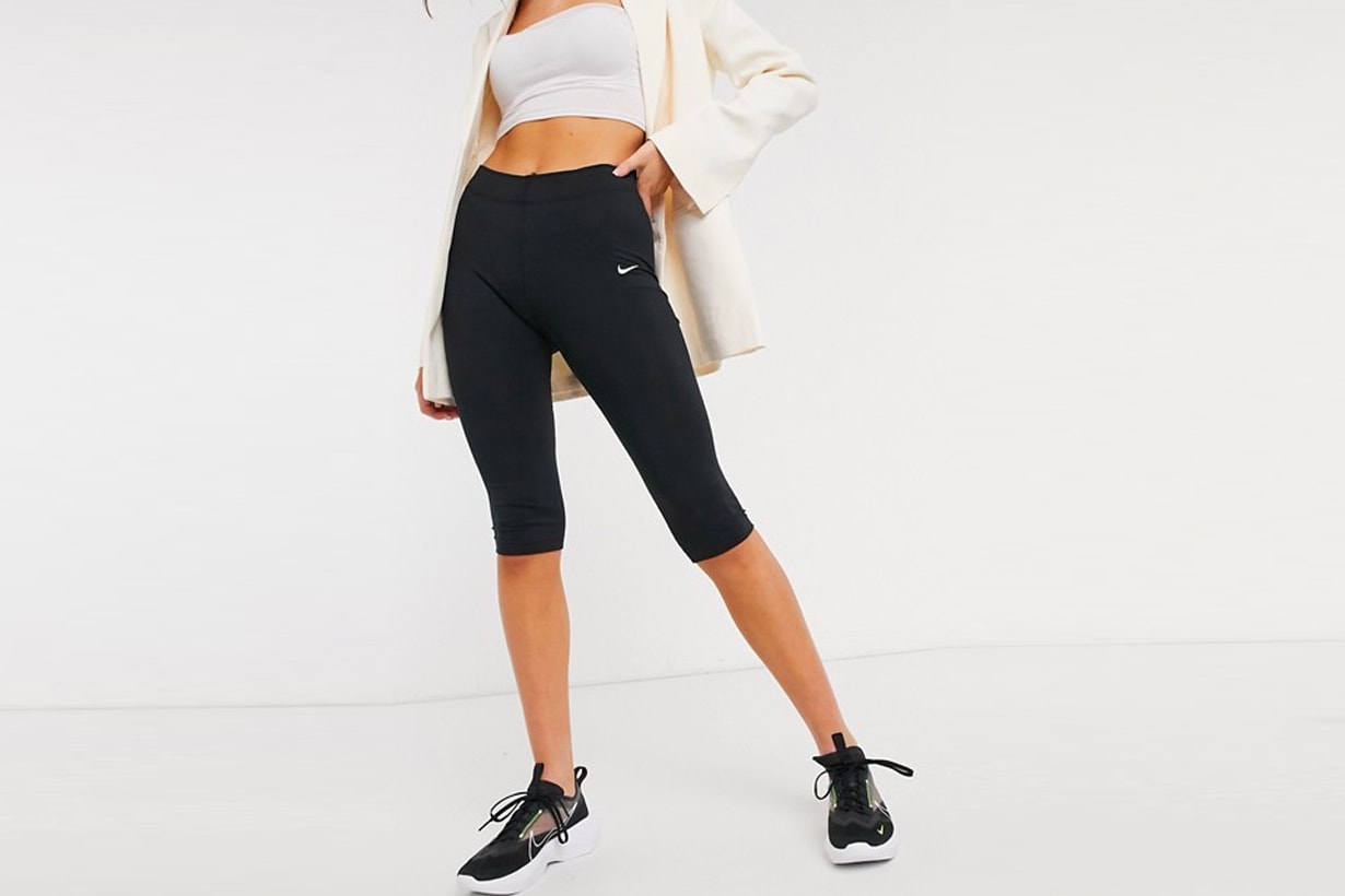 Black capri leggings fashion bloggers 2020