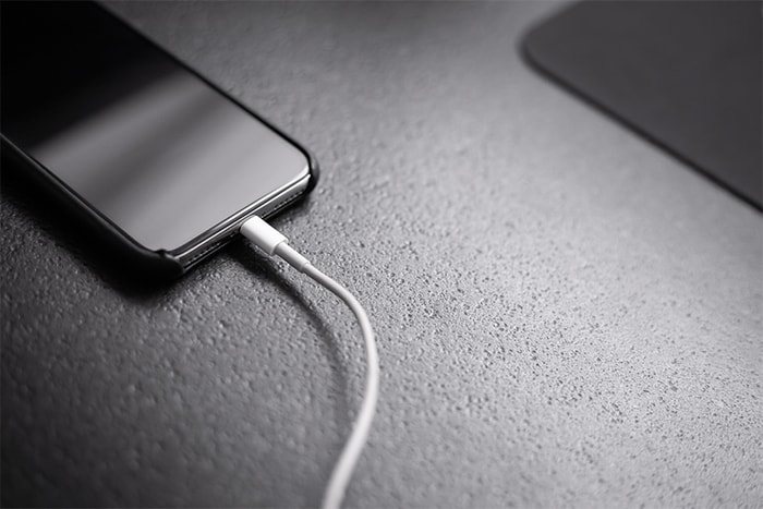 iPhone 12 預測:繼耳機後,Apple 未來就連 iPhone 充電器也要你自費入手!