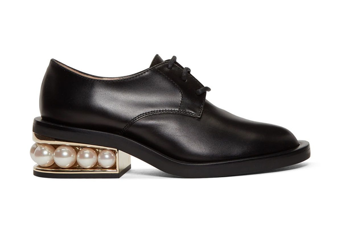 Black Casati Pearl Derbys
