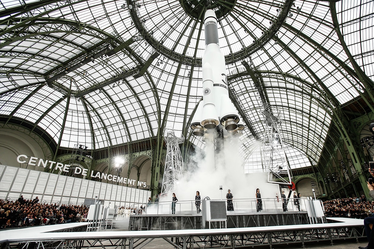 chanel fashion show doesnt want to change the fashion system