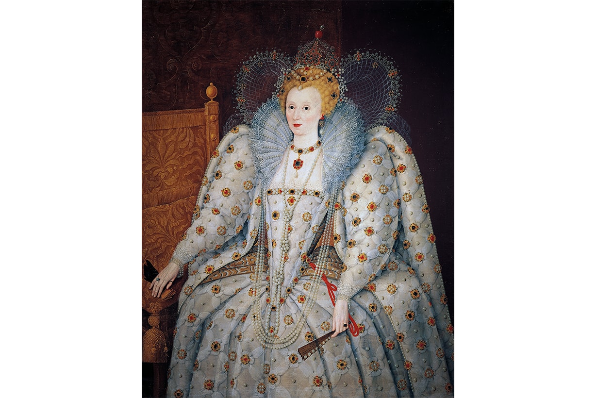 Queen Elizabeth I of England Ireland France The Virgin Queen Lipstick White Skin beauty standard Ruff Collar fashion trends 