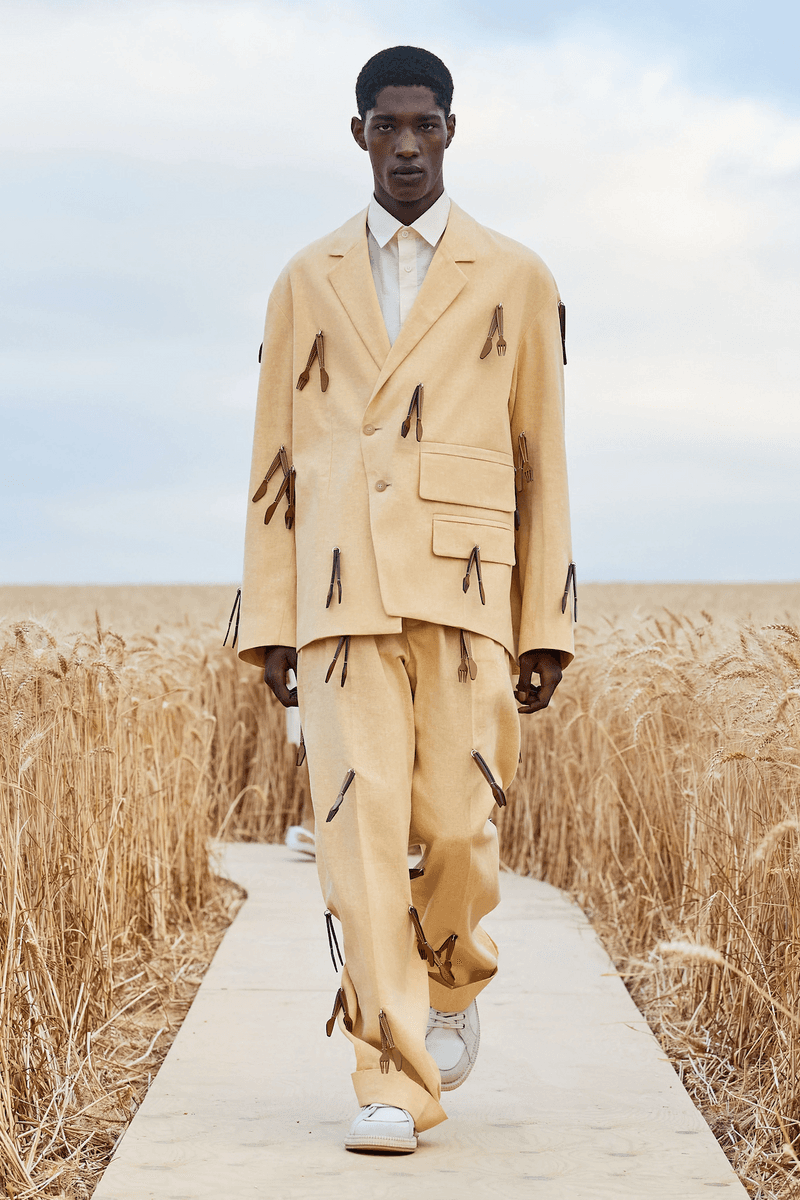 Jacquemus 2021 ss ready to wear paris france romantic