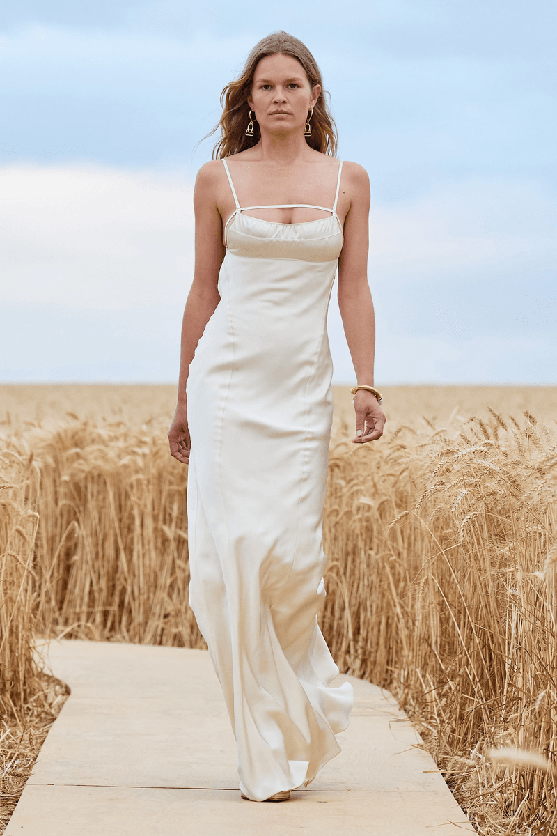Jacquemus 2021 ss ready to wear paris france romantic